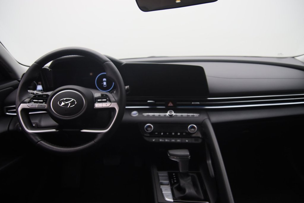 Hyundai Elantra Hybrid Luxury 2023 à Chicoutimi, Québec - 11 - w1024h768px