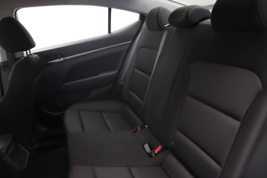 2018 Hyundai Elantra in Sept-Îles, Quebec - 9 - w1024h768px