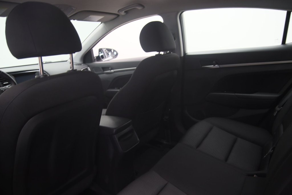 2018 Hyundai Elantra in Sept-Îles, Quebec - 8 - w1024h768px