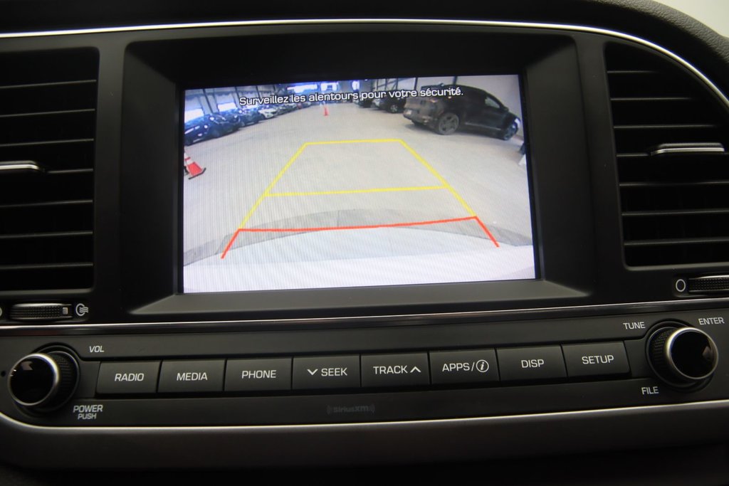 2018 Hyundai Elantra in Sept-Îles, Quebec - 14 - w1024h768px