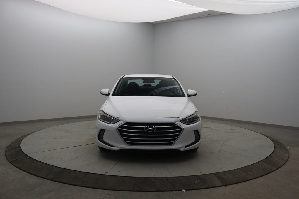 2018 Hyundai Elantra in Sept-Îles, Quebec - 2 - w1024h768px