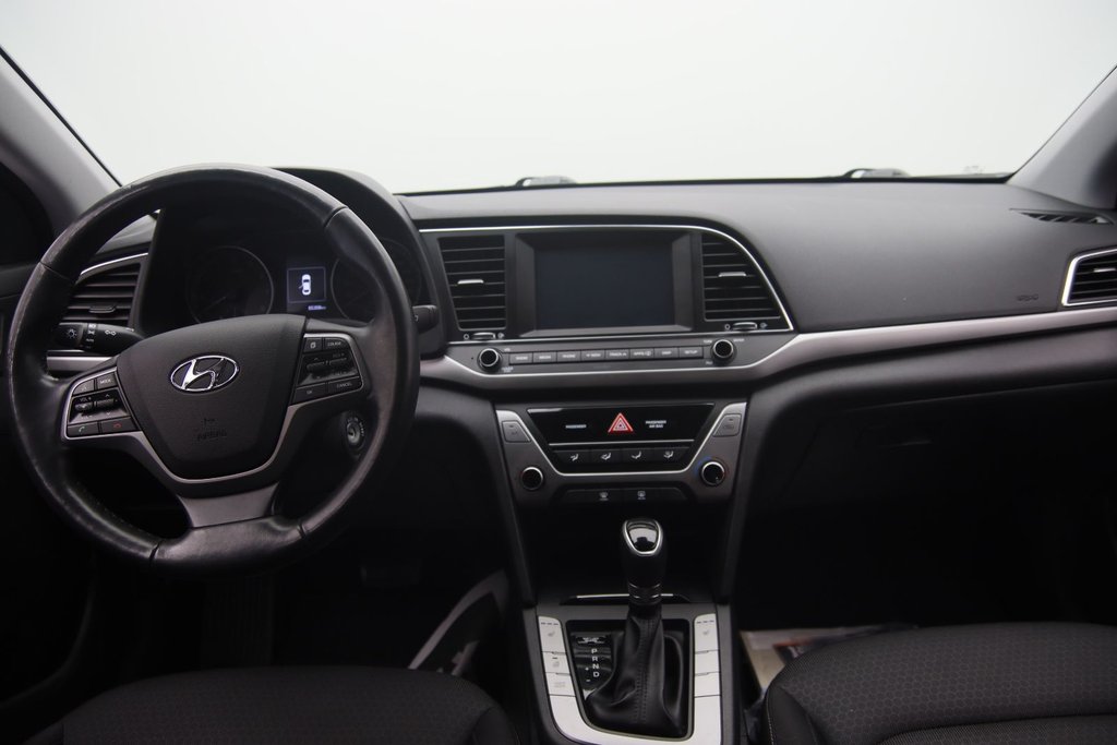 2018 Hyundai Elantra in Sept-Îles, Quebec - 10 - w1024h768px