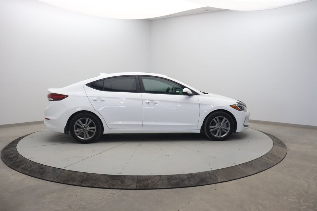 2018 Hyundai Elantra in Jonquière, Quebec - 3 - w1024h768px