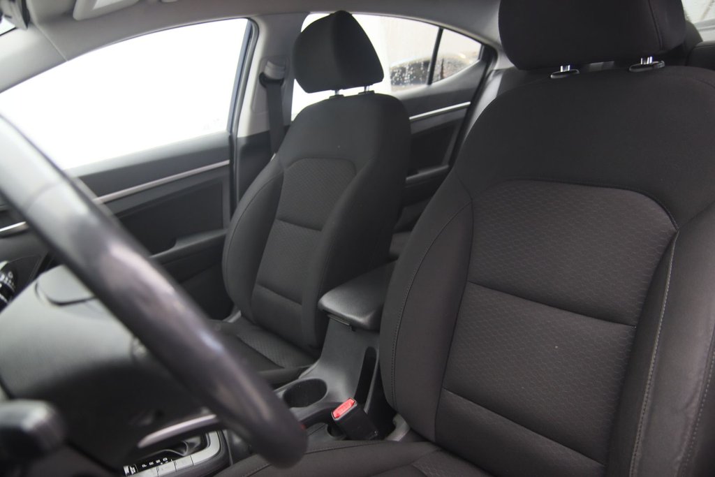 Hyundai Elantra  2019 à Sept-Îles, Québec - 7 - w1024h768px