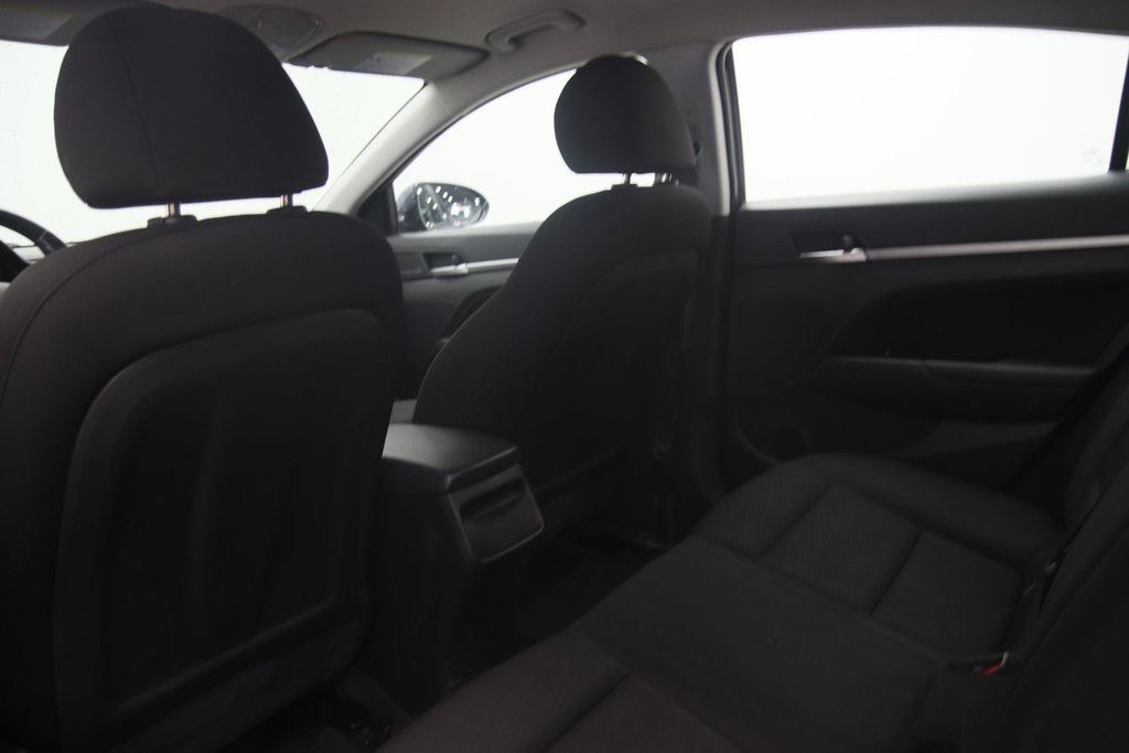 Hyundai Elantra  2019 à Sept-Îles, Québec - 8 - w1024h768px