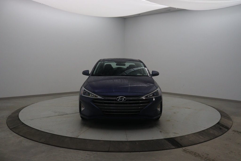 Hyundai Elantra  2019 à Sept-Îles, Québec - 2 - w1024h768px