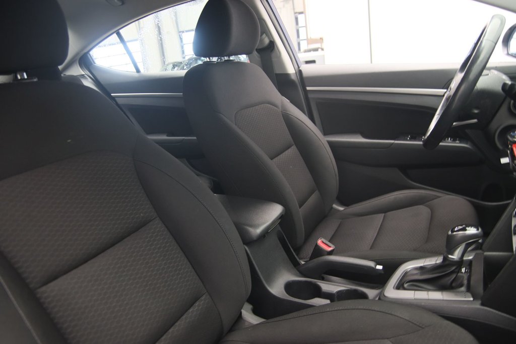 Hyundai Elantra  2019 à Sept-Îles, Québec - 15 - w1024h768px