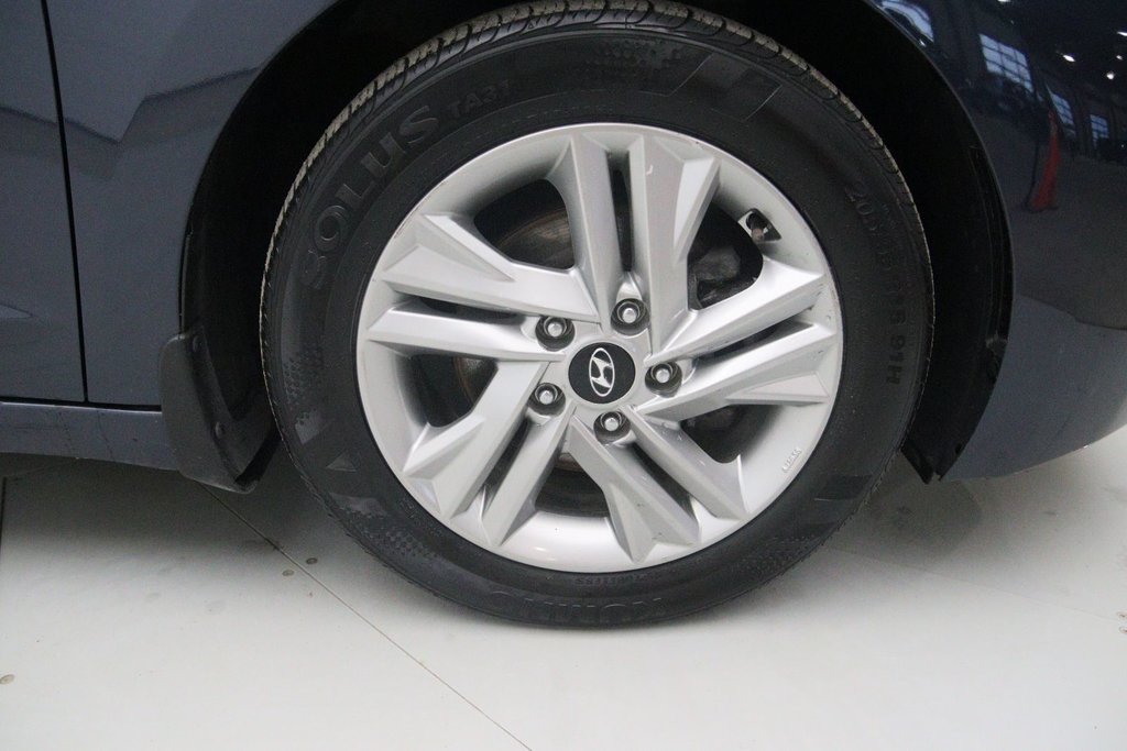 2020 Hyundai Elantra in Jonquière, Quebec - 18 - w1024h768px