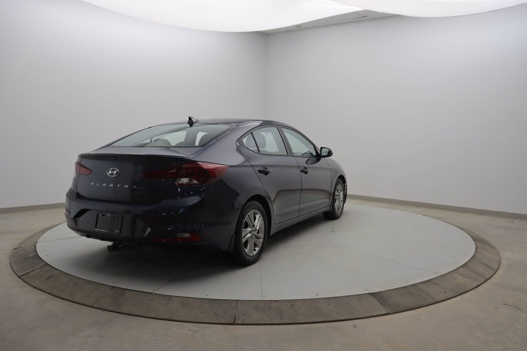2020 Hyundai Elantra in Jonquière, Quebec - 4 - w1024h768px
