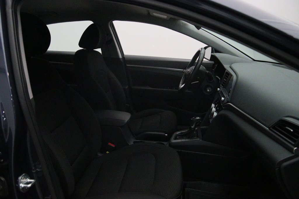2020 Hyundai Elantra in Jonquière, Quebec - 15 - w1024h768px