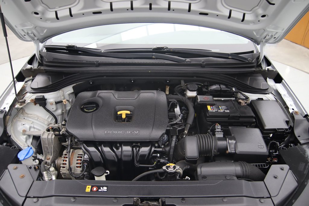 2020 Hyundai Elantra in Sept-Îles, Quebec - 15 - w1024h768px