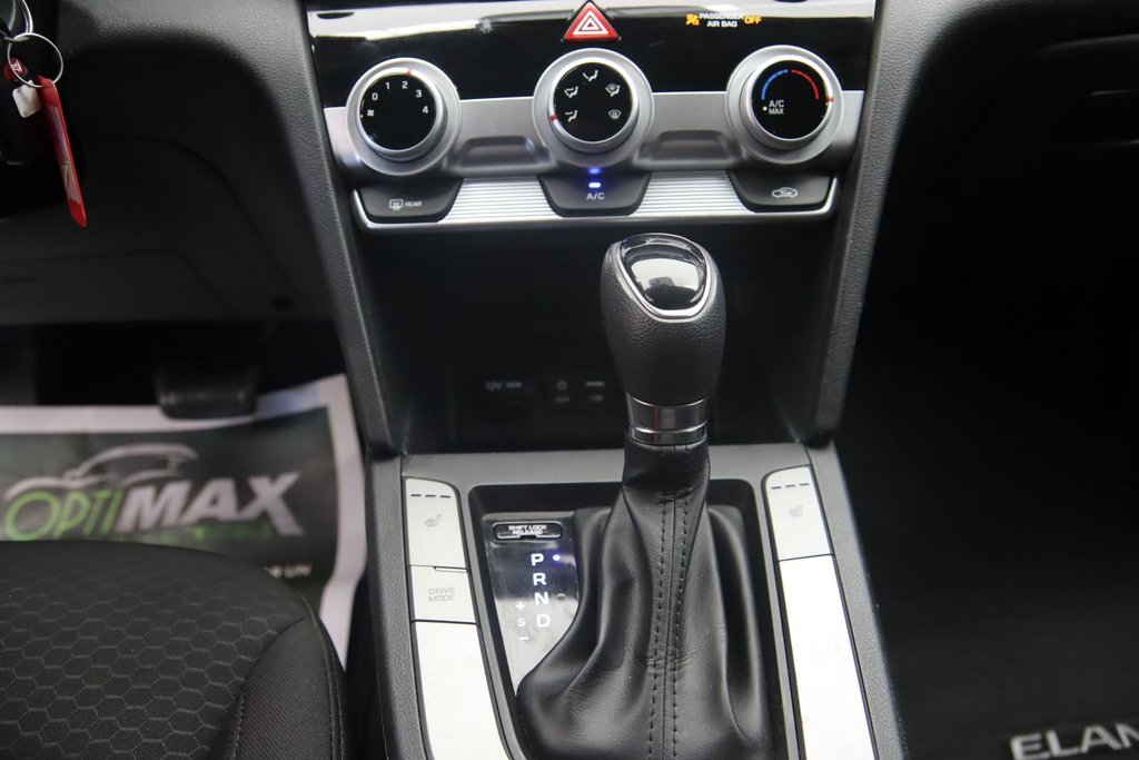 2020 Hyundai Elantra in Sept-Îles, Quebec - 13 - w1024h768px