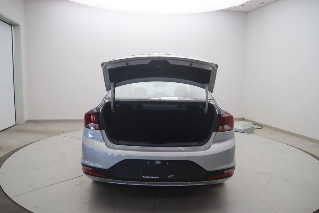 2020 Hyundai Elantra in Sept-Îles, Quebec - 16 - w1024h768px