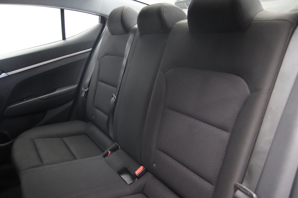 2020 Hyundai Elantra in Sept-Îles, Quebec - 9 - w1024h768px