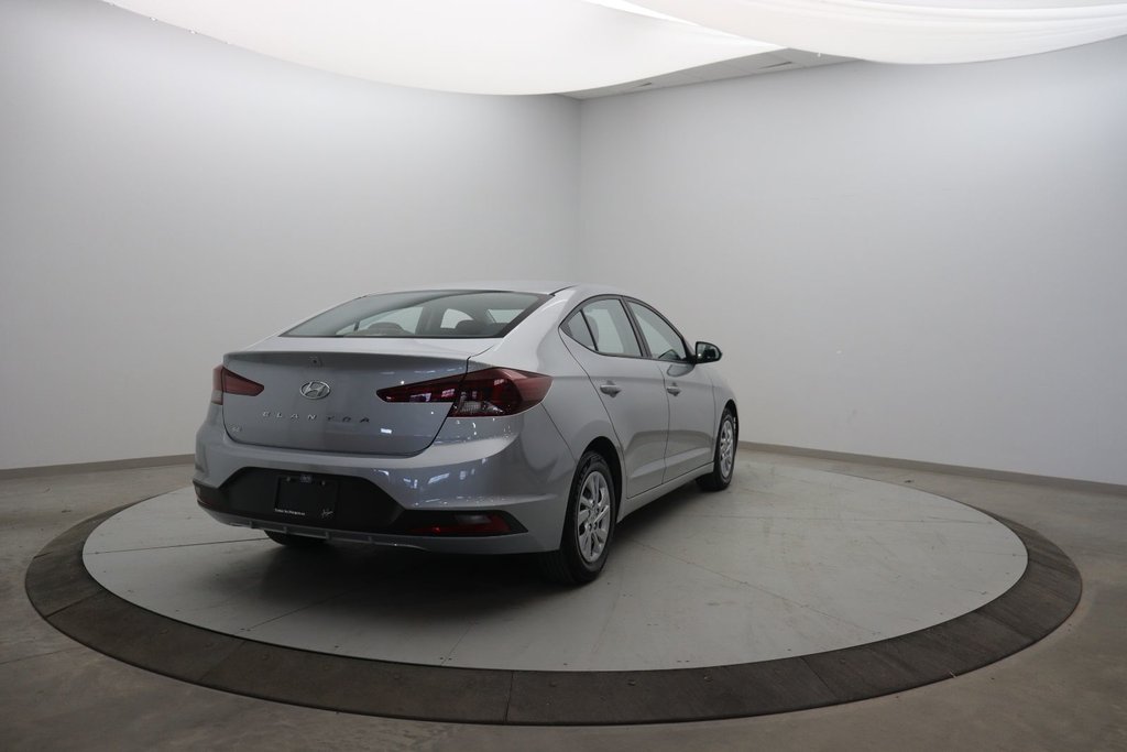 2020 Hyundai Elantra in Sept-Îles, Quebec - 4 - w1024h768px