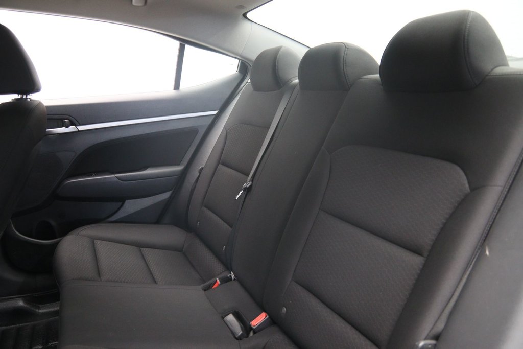 Hyundai Elantra  2020 à Jonquière, Québec - 9 - w1024h768px