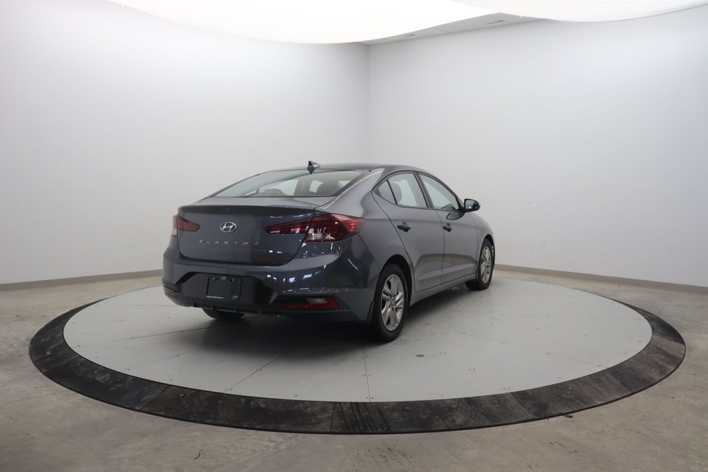 Hyundai Elantra  2020 à Jonquière, Québec - 4 - w1024h768px