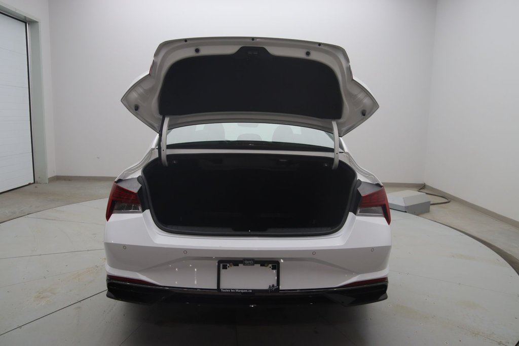 Hyundai Elantra  2022 à Baie-Comeau, Québec - 18 - w1024h768px