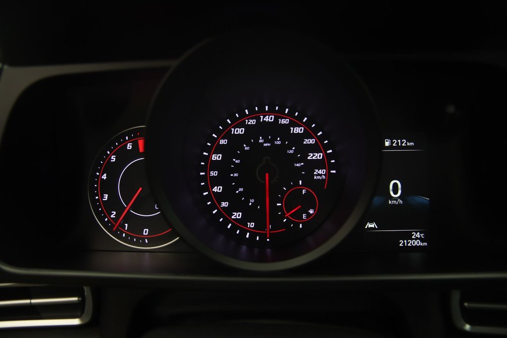 2023 Hyundai Elantra in Jonquière, Quebec - 12 - w1024h768px