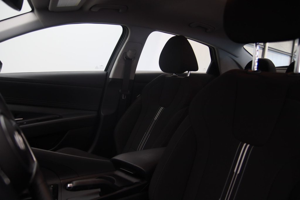 Hyundai Elantra Preferred 2024 à Jonquière, Québec - 7 - w1024h768px