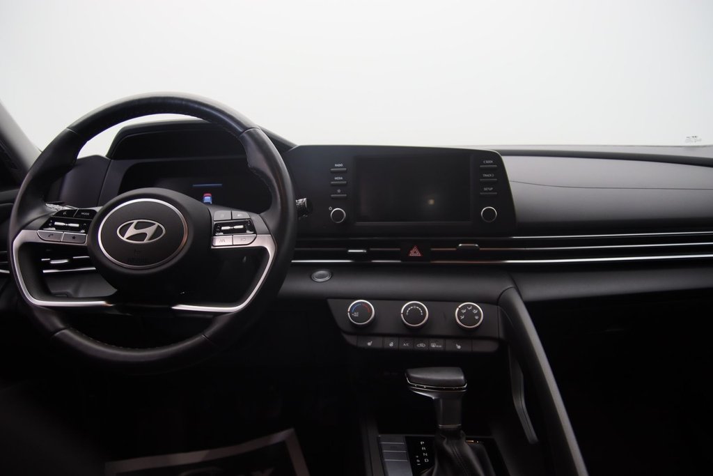 Hyundai Elantra Preferred 2024 à Jonquière, Québec - 10 - w1024h768px