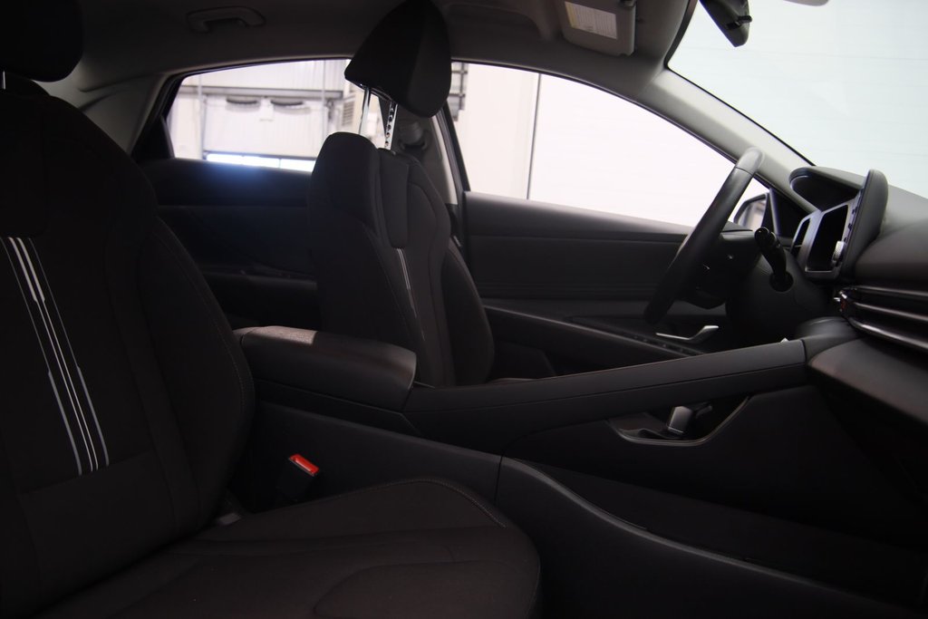 Hyundai Elantra Preferred 2024 à Jonquière, Québec - 15 - w1024h768px