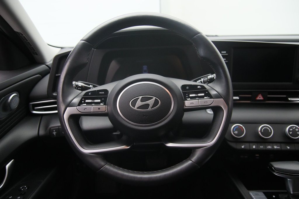 Hyundai Elantra Preferred 2024 à Chicoutimi, Québec - 11 - w1024h768px