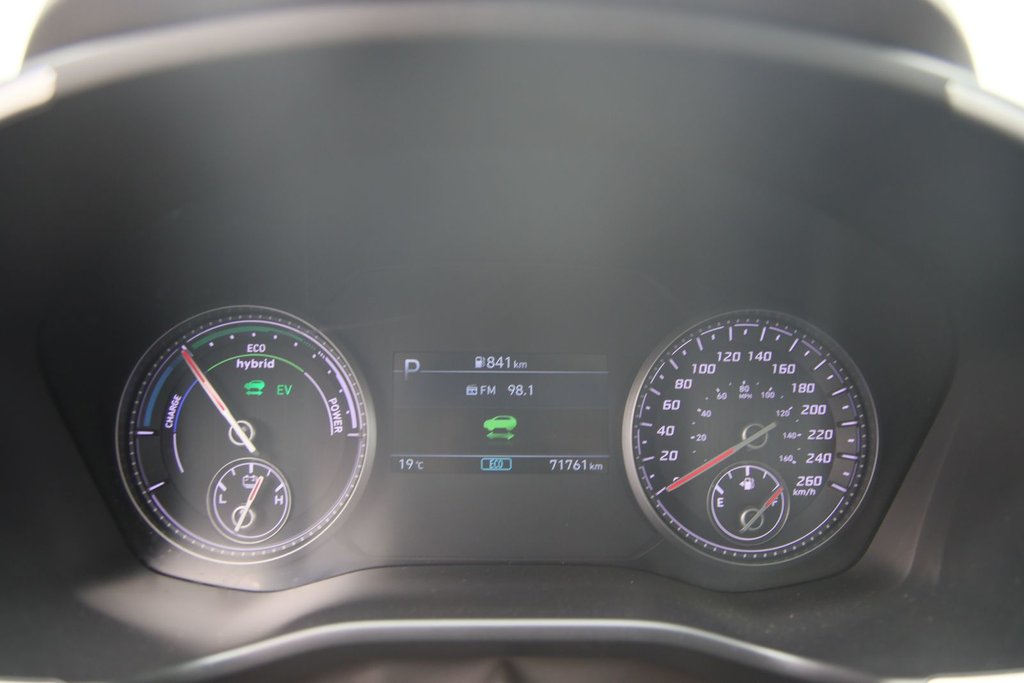 2022 Hyundai Santa Fe Hybrid Preferred in Chicoutimi, Quebec - 13 - w1024h768px