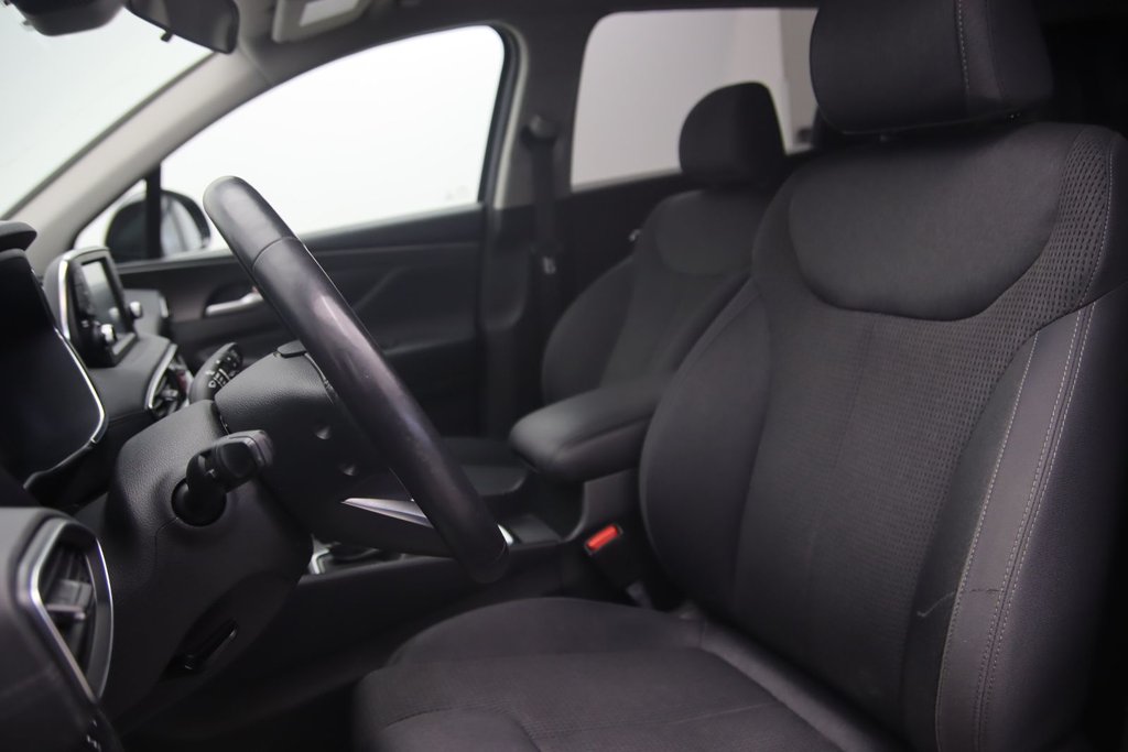 2019 Hyundai Santa Fe Essential in Jonquière, Quebec - 7 - w1024h768px