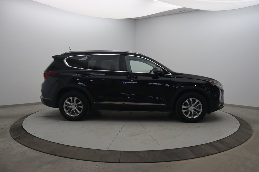 2019 Hyundai Santa Fe Essential in Jonquière, Quebec - 3 - w1024h768px