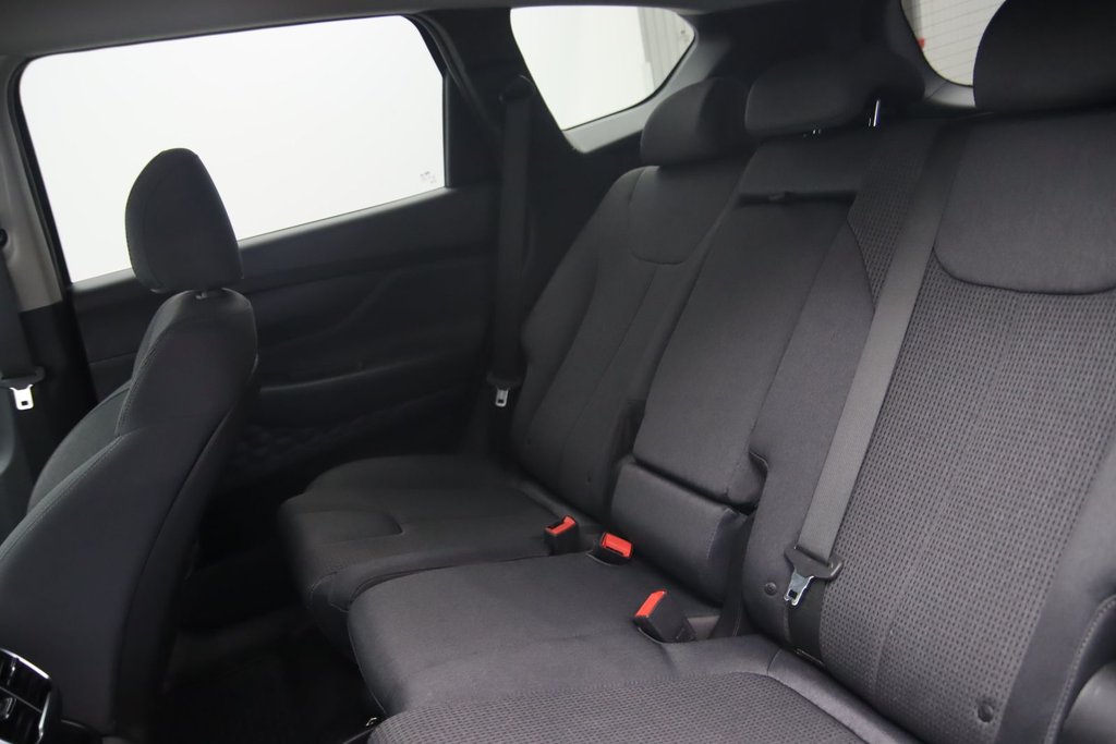 2019 Hyundai Santa Fe Essential in Jonquière, Quebec - 9 - w1024h768px