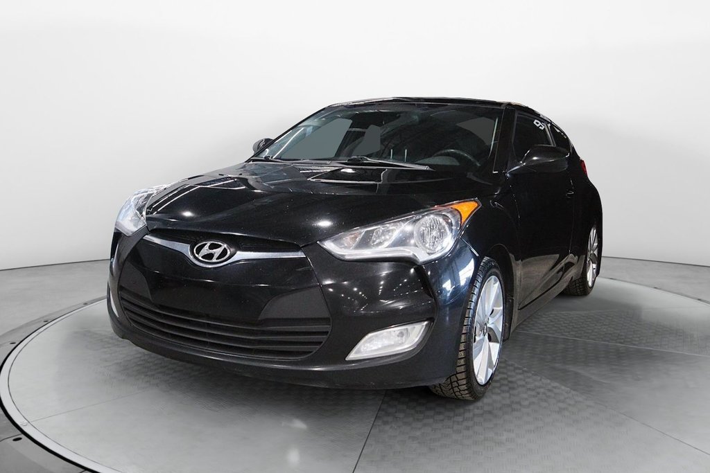 2016 Hyundai Veloster in Sept-Îles, Quebec - 1 - w1024h768px