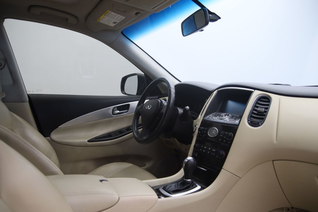 2016 Infiniti QX50 in Baie-Comeau, Quebec - 16 - w1024h768px