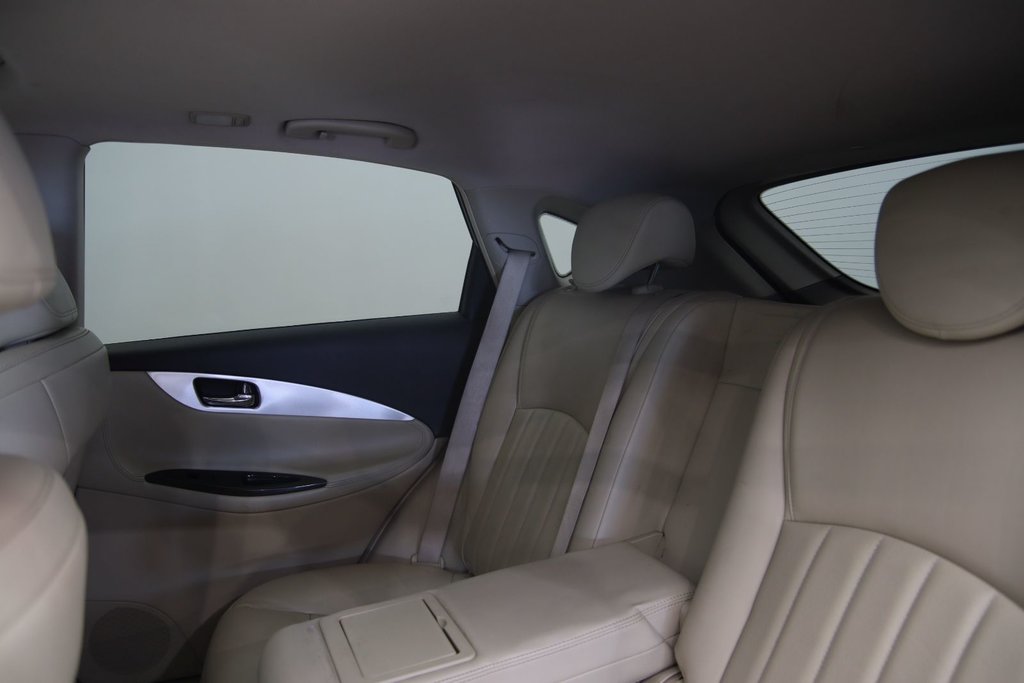 2016 Infiniti QX50 in Baie-Comeau, Quebec - 10 - w1024h768px