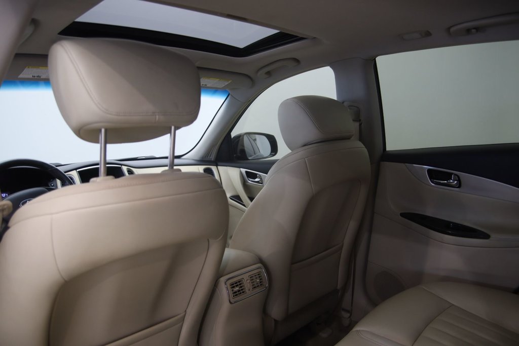 2016 Infiniti QX50 in Baie-Comeau, Quebec - 9 - w1024h768px