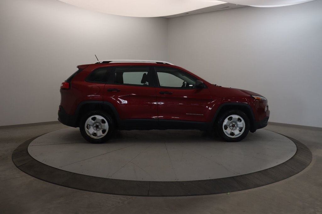 2017 Jeep Cherokee Sport in Chicoutimi, Quebec - 3 - w1024h768px