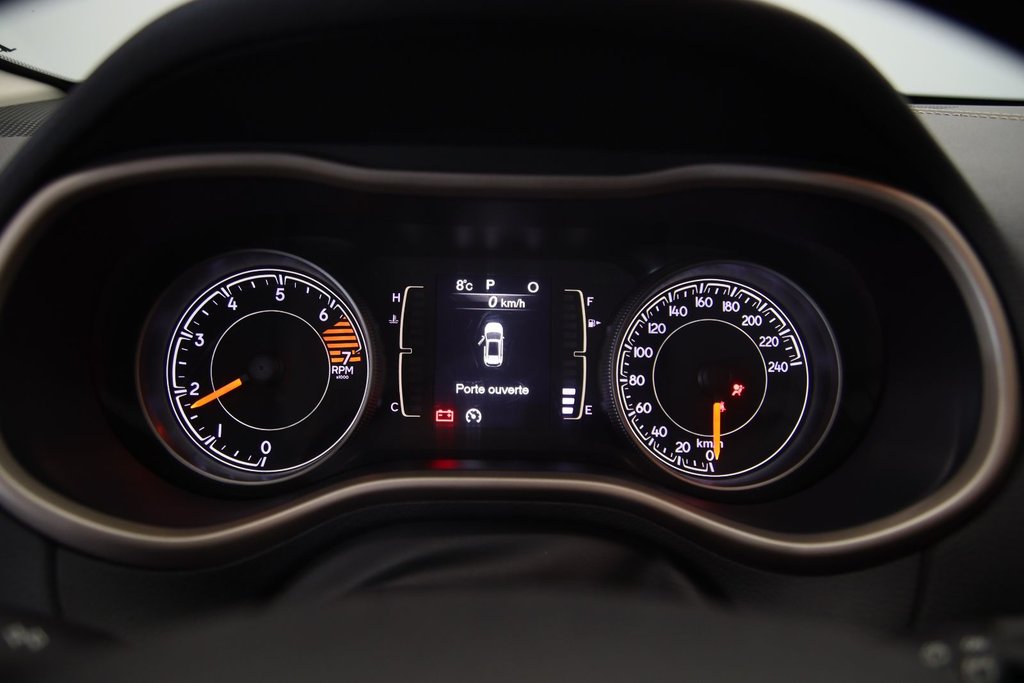 2017 Jeep Cherokee Sport in Chicoutimi, Quebec - 13 - w1024h768px