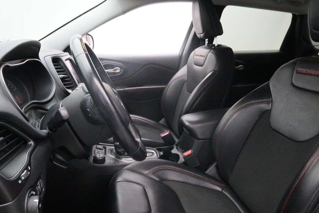 Jeep Cherokee  2020 à Jonquière, Québec - 7 - w1024h768px