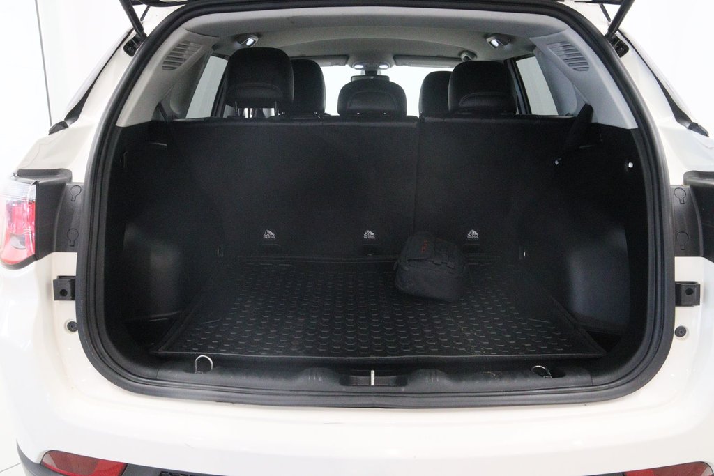 Jeep Compass  2019 à Baie-Comeau, Québec - 16 - w1024h768px