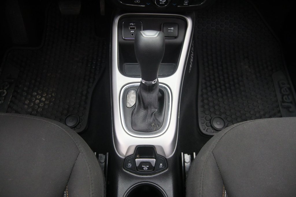 2020 Jeep Compass in Sept-Îles, Quebec - 13 - w1024h768px