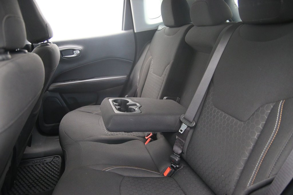 2020 Jeep Compass in Sept-Îles, Quebec - 8 - w1024h768px