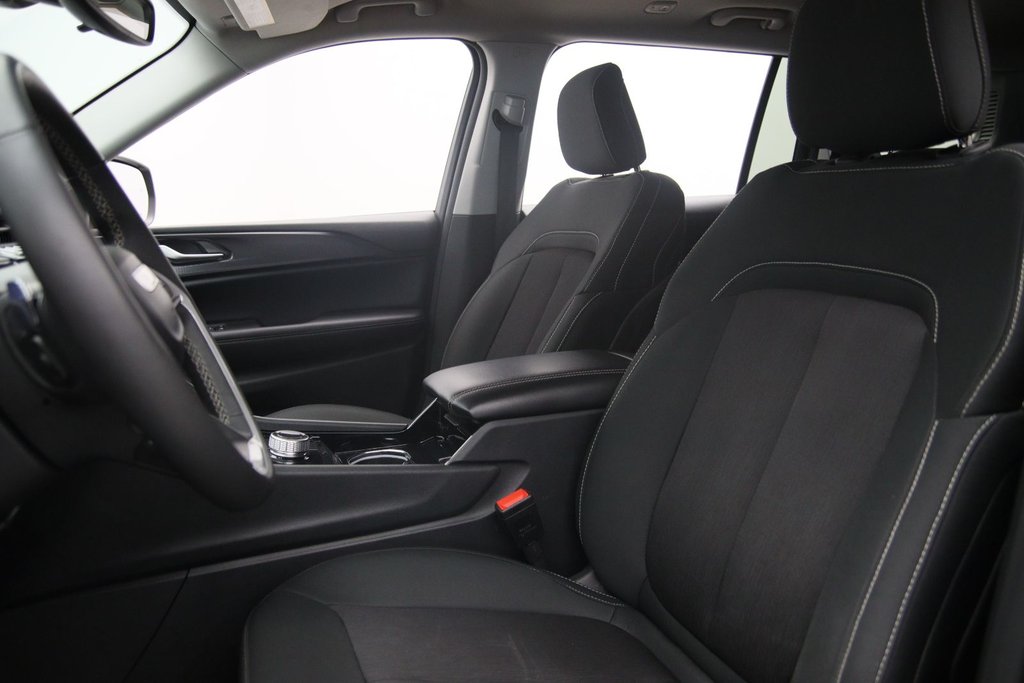 2023 Jeep Grand Cherokee L in Sept-Îles, Quebec - 6 - w1024h768px