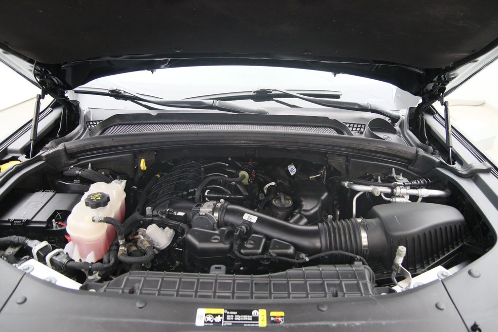 2023 Jeep Grand Cherokee L in Sept-Îles, Quebec - 16 - w1024h768px