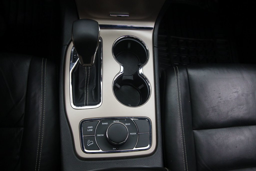 2017 Jeep Grand Cherokee in Jonquière, Quebec - 15 - w1024h768px