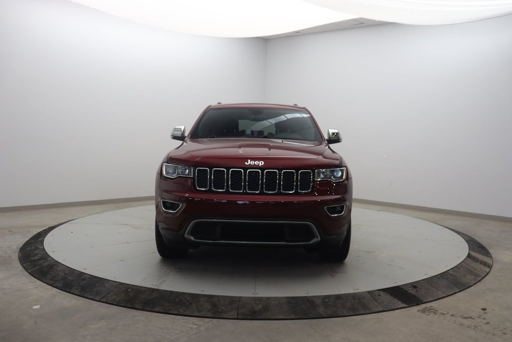 2017 Jeep Grand Cherokee in Jonquière, Quebec - 2 - w1024h768px