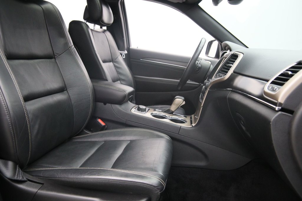 2017 Jeep Grand Cherokee in Jonquière, Quebec - 17 - w1024h768px