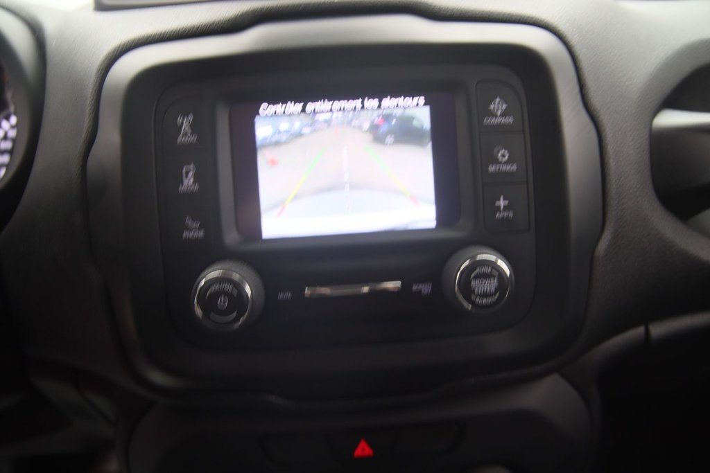 Jeep Renegade  2018 à Jonquière, Québec - 14 - w1024h768px