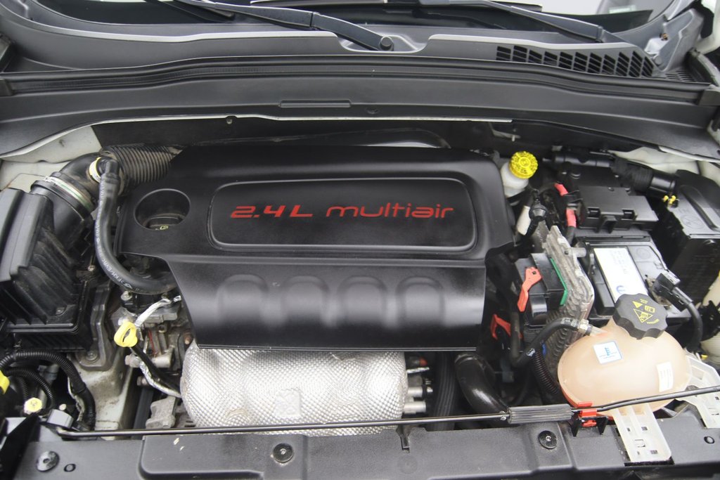 Jeep Renegade  2018 à Jonquière, Québec - 16 - w1024h768px