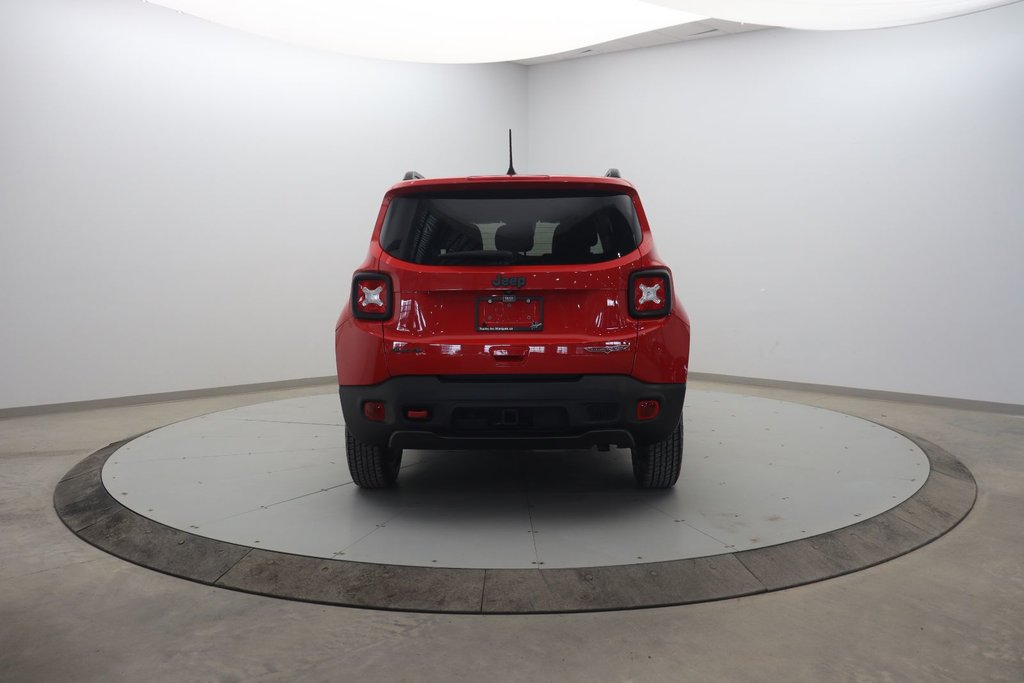 2019 Jeep Renegade Trailhawk in Chicoutimi, Quebec - 5 - w1024h768px