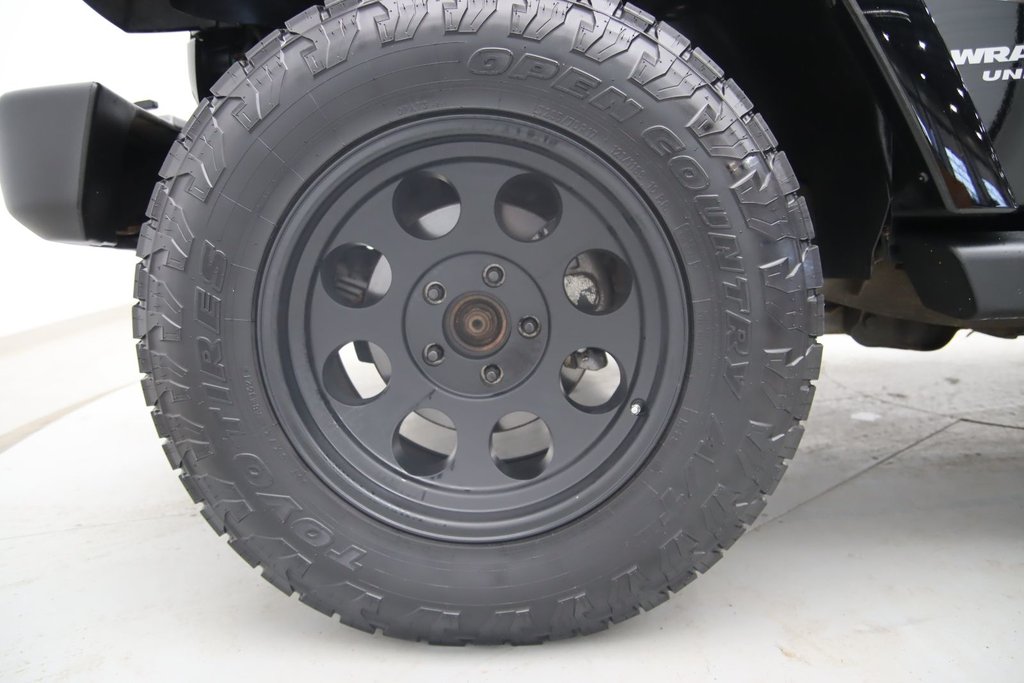 2016 Jeep Wrangler Unlimited Sahara in Jonquière, Quebec - 17 - w1024h768px